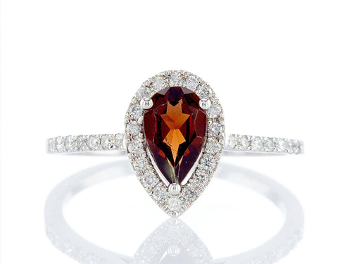 טבעת מעוצבת רינה Fermond Jewelery  יהלומים טבעיים, טבעת מרהיבה משובצת בהמון יהלומים קטנים, יהלומים הם לנצח והטבעת הזאת מסמלת נצחיות. כמות אבנים צדדיות 32 .ומשקלם 0.32 גרם, סך . הכל אבנים משובצות 1.32 קראט, תכשיט מושלם ליום מושלם שימשוך הרבה תשומת לב, .ישדר יוקרה וחן וינצוץ לך על האצבע כמו קרן שמש ביום חשוך.