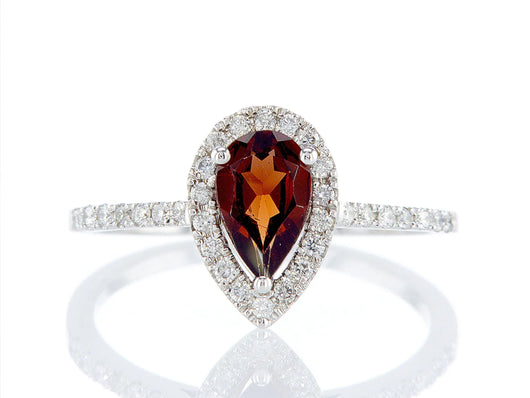 טבעת מעוצבת רינה Fermond Jewelery  יהלומים טבעיים, טבעת מרהיבה משובצת בהמון יהלומים קטנים, יהלומים הם לנצח והטבעת הזאת מסמלת נצחיות. כמות אבנים צדדיות 32 .ומשקלם 0.32 גרם, סך . הכל אבנים משובצות 1.32 קראט, תכשיט מושלם ליום מושלם שימשוך הרבה תשומת לב, .ישדר יוקרה וחן וינצוץ לך על האצבע כמו קרן שמש ביום חשוך.