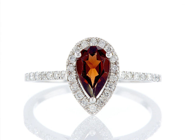 טבעת מעוצבת רינה Fermond Jewelery  יהלומים טבעיים, טבעת מרהיבה משובצת בהמון יהלומים קטנים, יהלומים הם לנצח והטבעת הזאת מסמלת נצחיות. כמות אבנים צדדיות 32 .ומשקלם 0.32 גרם, סך . הכל אבנים משובצות 1.32 קראט, תכשיט מושלם ליום מושלם שימשוך הרבה תשומת לב, .ישדר יוקרה וחן וינצוץ לך על האצבע כמו קרן שמש ביום חשוך.