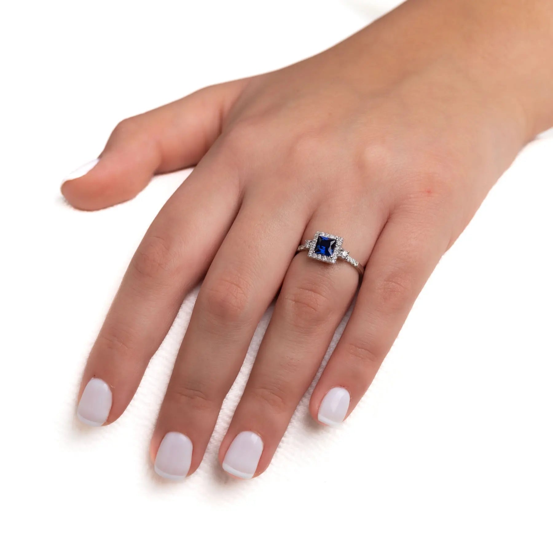 טבעת משובצת צופיה Fermond Jewelery