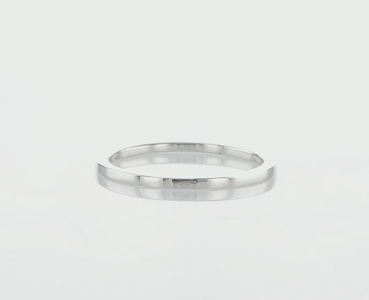 <br>טבעת נישואין גליל מעוצבת בסגנון קלאסי, <span data-mce-fragment="1">והיא סמל לנצחיות ומחויבות לחיי הנישואין. היא </span><span data-mce-fragment="1">הולכת ללוות אותך לעוד שנים רבות, ומן הראוי שתהיה בעלת ערך גבוה, עיצוב פשוט וקלאסי-דבר שאין שני לה.</span>