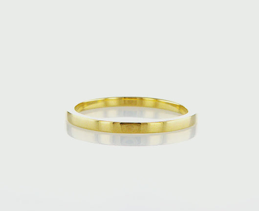 <div style="direction: rtl;">טבעת נישואין שומרון מעוצבת בסגנון קלאסי, והיא סמל לנצחיות ומחוייבות לחיי הנישואין. היא הולכת ללוות אותך לעוד שנים רבות, ומן הראוי שתהיה בעלת ערך גבוה, עיצוב פשוט וקלאסי-דבר שאין שני לה.<br></div> <div style="direction: rtl;"></div>